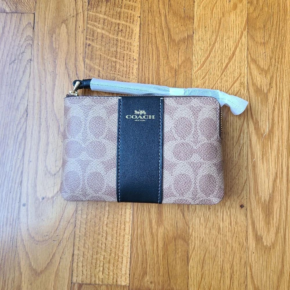 NWT Coach Signature Tan and Black Wristlet - Picture 1 of 4